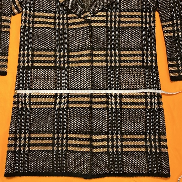 NWT Elie Tahari plaid midi length coat with snaps and 2 pockets. Black and Tan - Picture 14 of 16